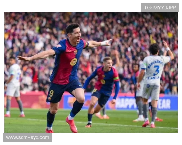 莱万多夫斯基合同到期离队，巴萨新篇章开启